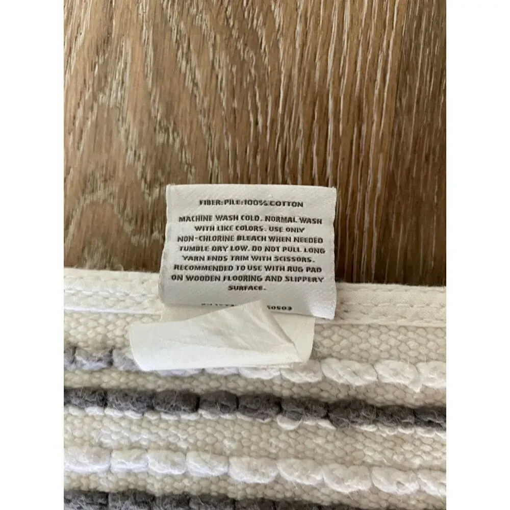 Threshold Grays White Bath Mat